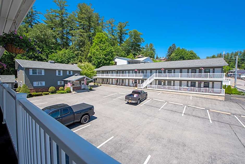 Adirondack Retreat Inn & Suites
