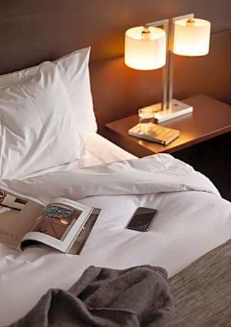 Deluxe King Room with Harbor View
