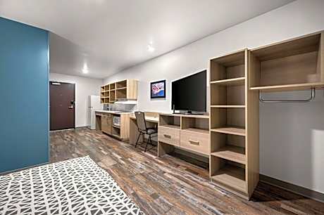 WoodSpring Suites Dearborn Detroit