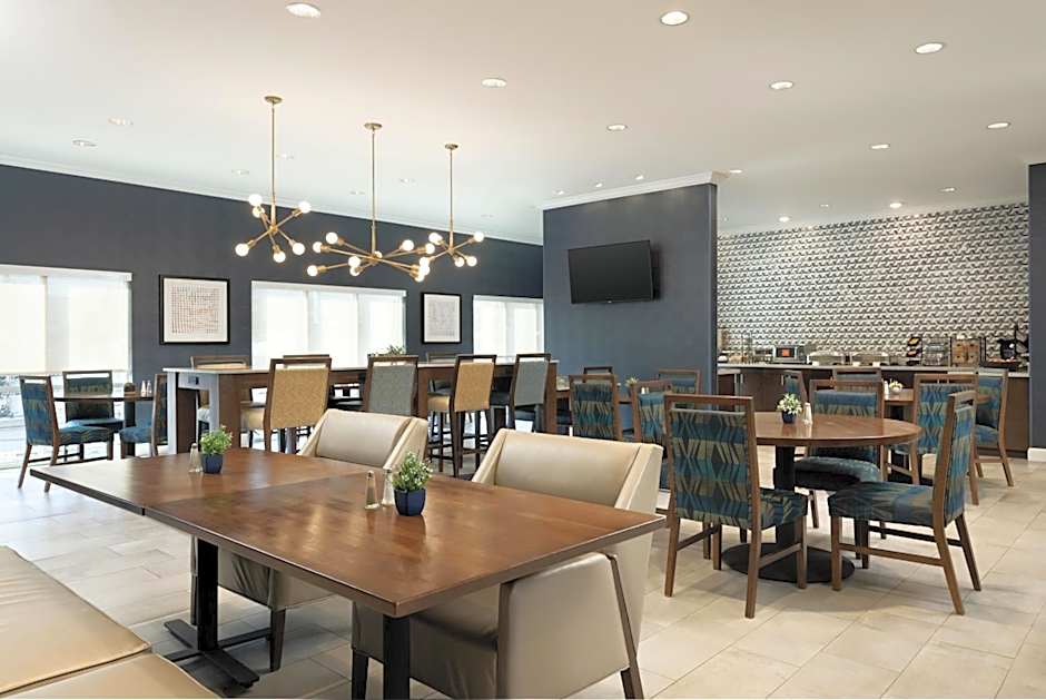 Hyatt Select St Louis Airport