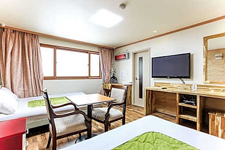 Double Twin for 4 Guests