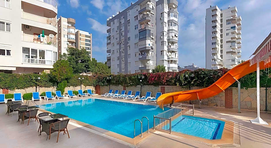 Lara Dinc Hotel