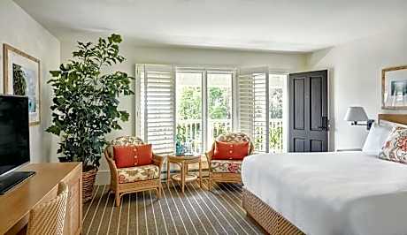 Fireplace Courtyard King