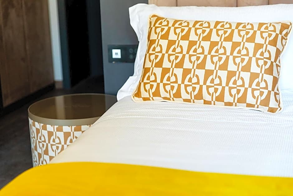 Amadomus Luxury Suites