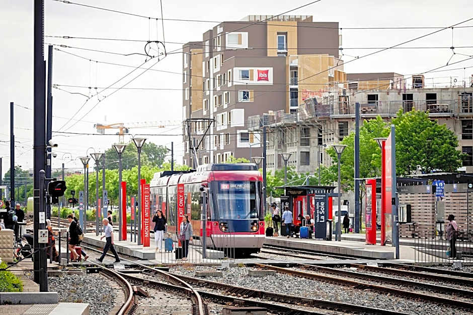 ibis Lyon Carre De Soie