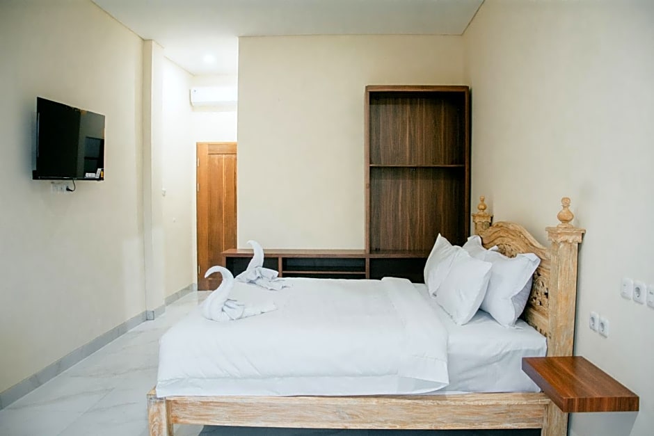 THE LAVIANA HOTEL