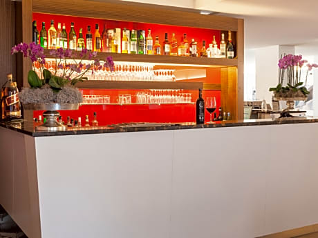 Carat Hotel & Apartments