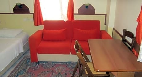 FAMILY ROOM STANDARD