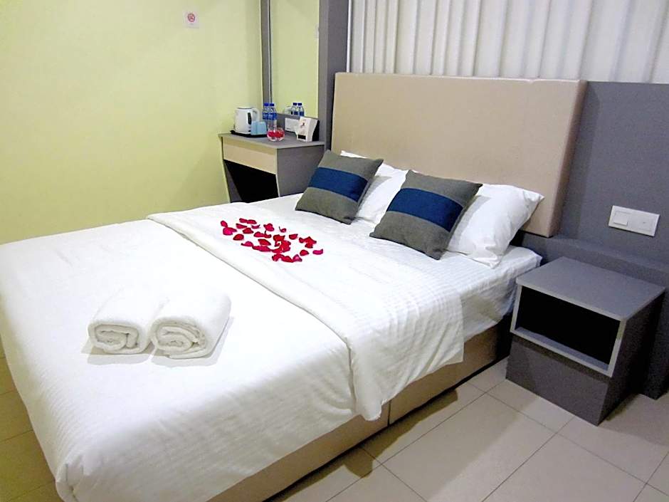 Photo 1 of 9 of Double Room