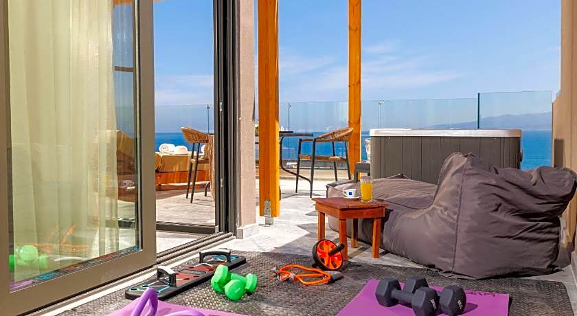 Soho SeaFront Suites