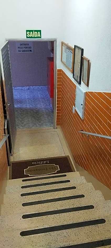 Kitnet Temporada Praia Grande SP - Completa com Wi-fi, garagem rotativa, 1 quadra da praia - no centro comercial Boqueirão