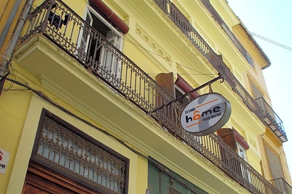 Home Youth Hostel by Feetup Hostels