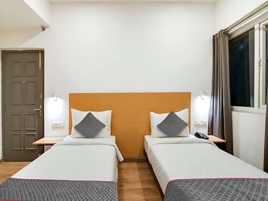 Collection O Sayeeda International