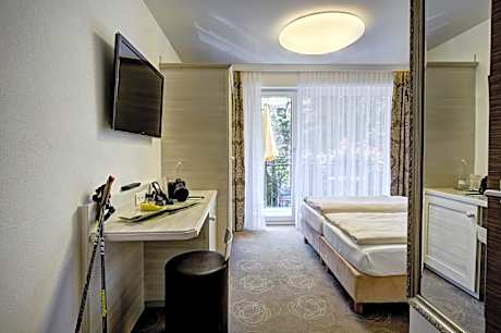 Riverside Double Room Classic