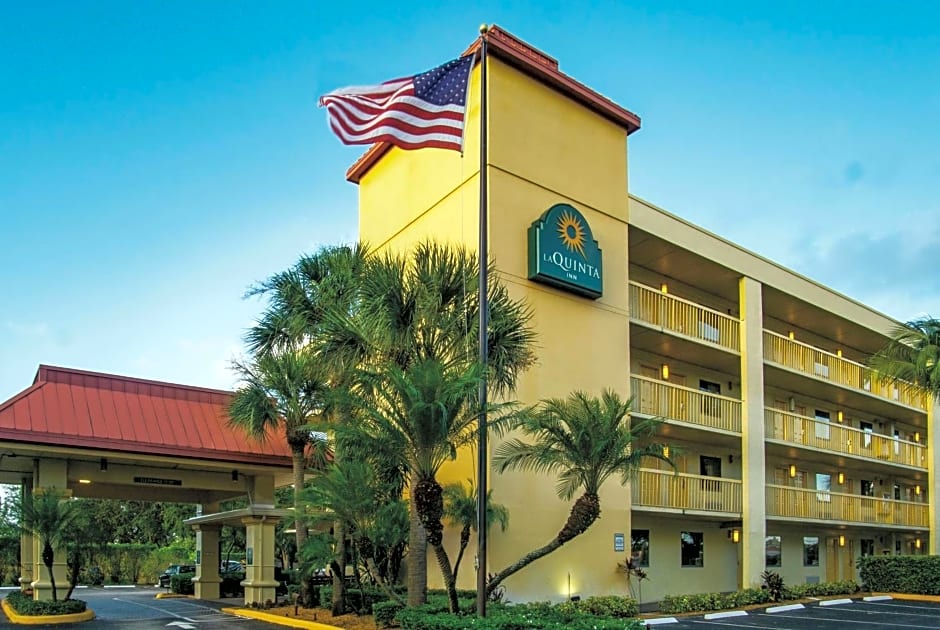 La Quinta Inn & Suites by Wyndham West Palm Beach - Florida Turn