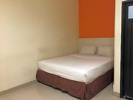 RedDoorz Plus @ Hotel Alden Makassar