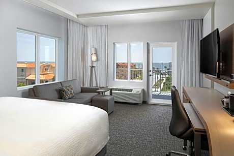 King Room with Sofa Bed - Mobility Accessible with Roll-in Shower