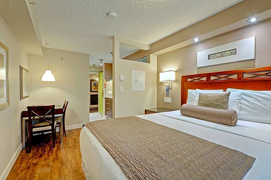 Red Lion Inn And Suites Victoria