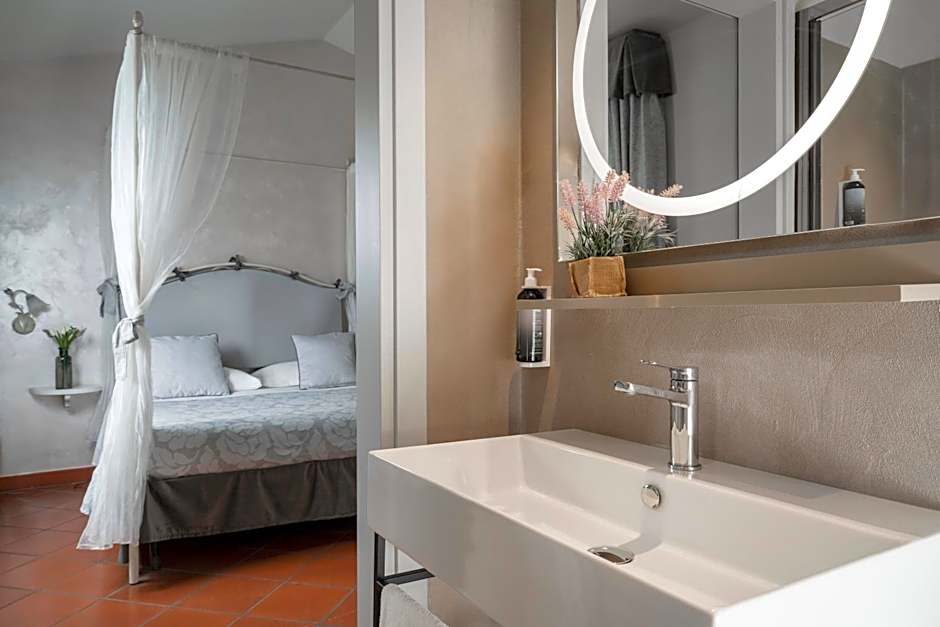 Hotel Casolare Le Terre Rosse