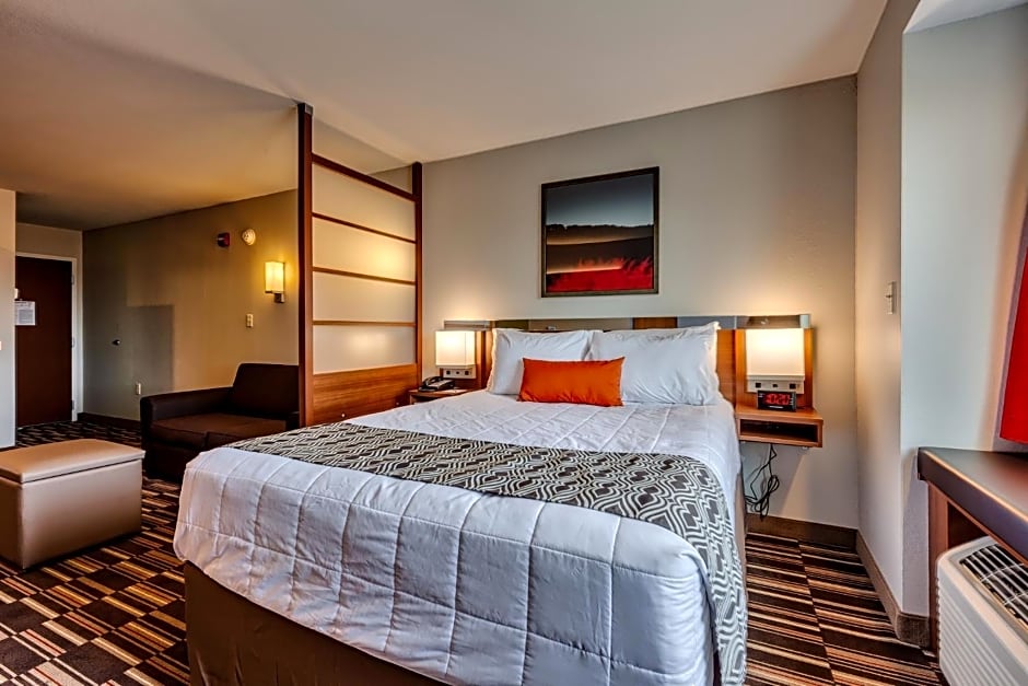 Microtel Inn & Suites by Wyndham Niagara Falls