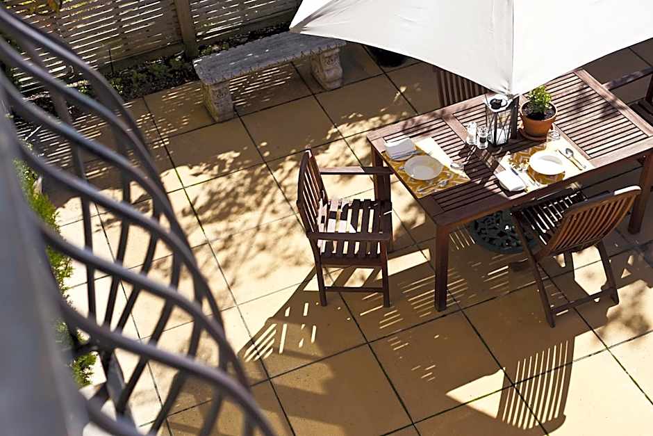 Browns Boutique Hotel