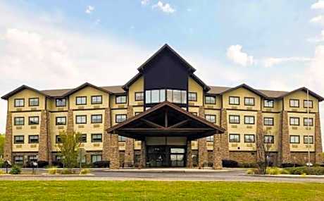 Comfort Inn and Suites Near Lake Guntersville