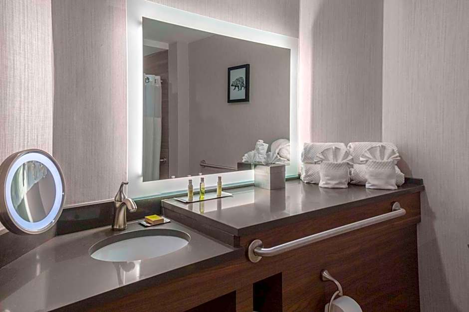 DoubleTree by Hilton Hotel Burlington Vermont