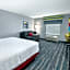 Hampton Inn & Suites St. Cloud