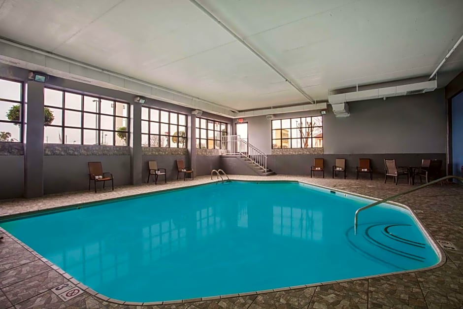 La Quinta Inn & Suites by Wyndham Knoxville East