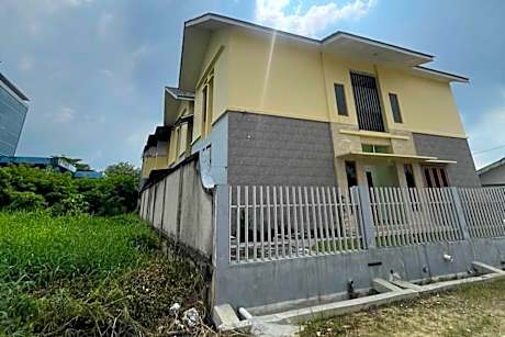 Hotel O Lona Guest House SyariahNearScience Park Universitas Riau