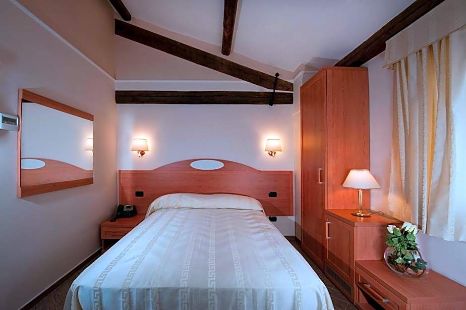 Hotel Roma Tiburtina Metro
