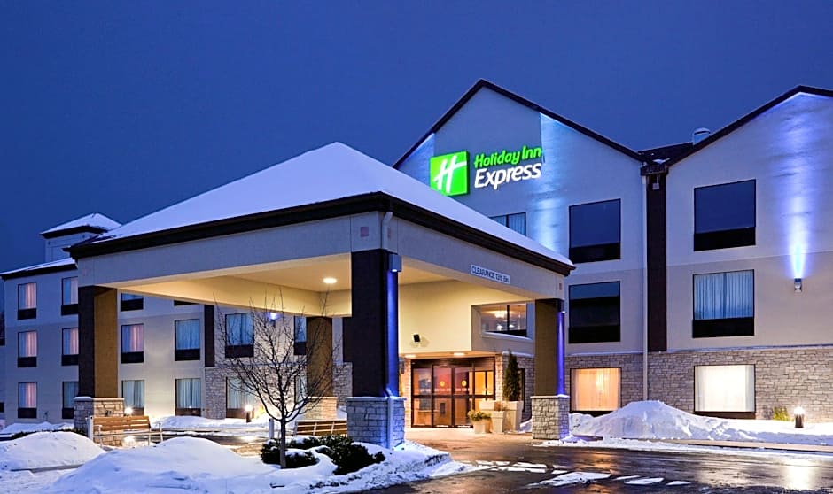 Stay Suites formerly known as Days Inn & Suites by Wyndham La Crosse-Onalaska