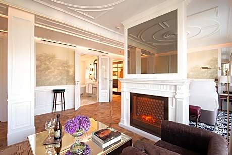 Suite Terrace Velazquez View