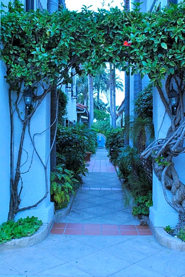 Casa Del Mar Inn