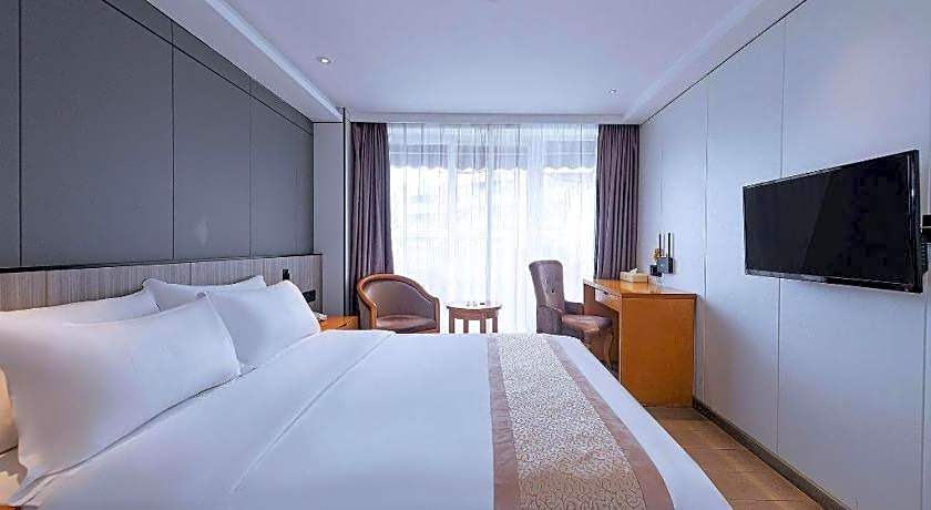 Zhongshan Louis Hotel