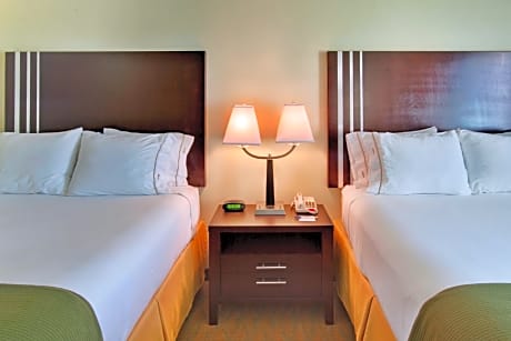 Standard Queen Room with Two Queen Beds
