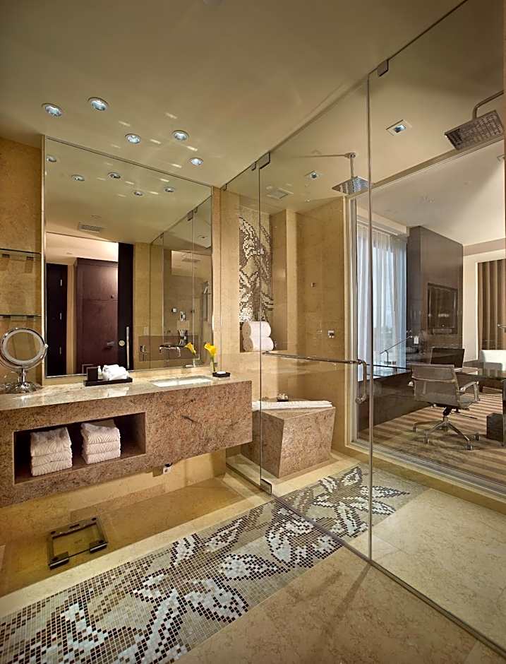 EB Hotel Miami Airport