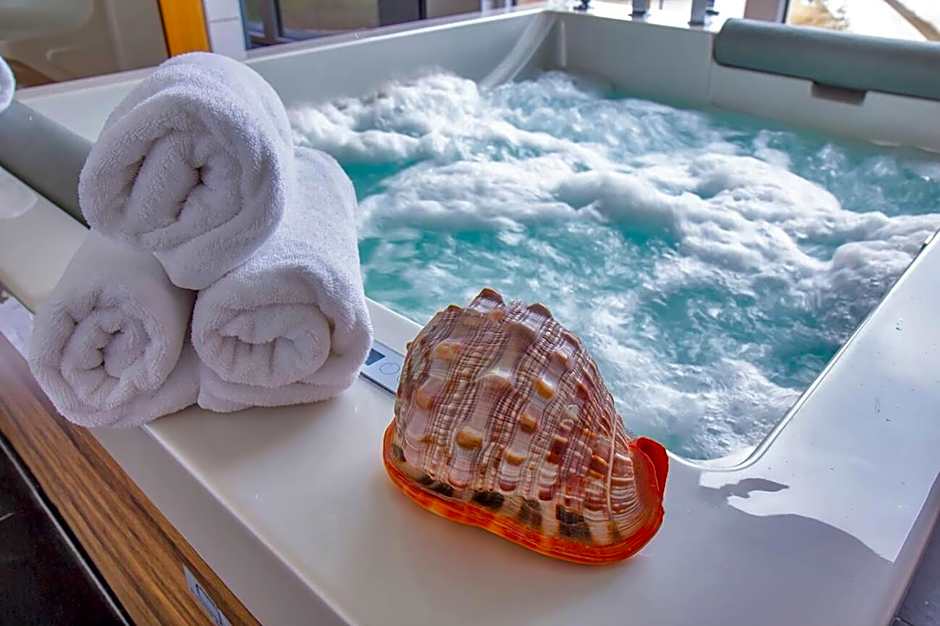 Suite Villa Aquamarina con Jacuzzi Riservata