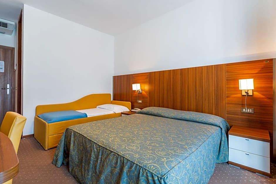 Hotel Touring