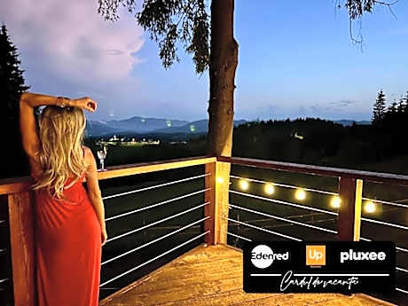 Tiarra Mountain Lodge