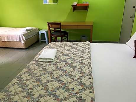 Family Room for 5 People