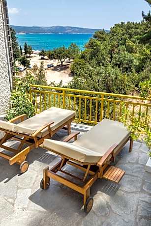 One-Bedroom Apartment with Sea View and Terrace