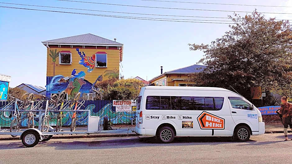 Bazils hostel & Surf School