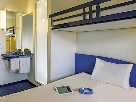 Double Room with Bunk Bed