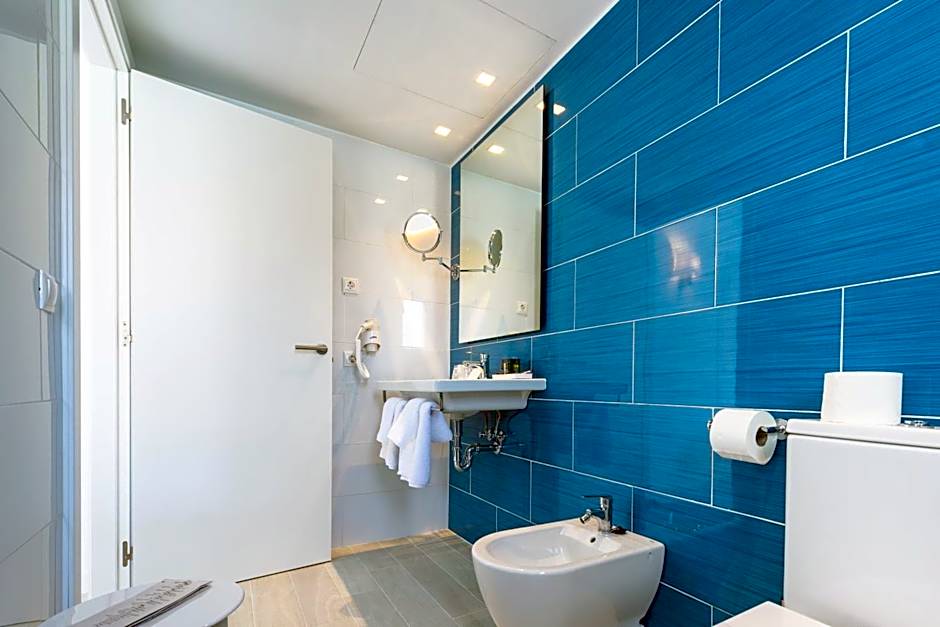 Plaza Santa Ponsa Boutique - Adults Only.