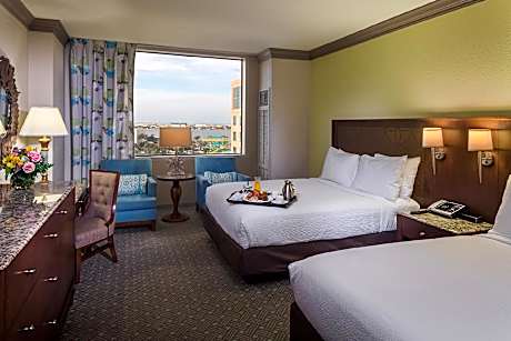 Queen Room with Two Queen Beds with Garden View