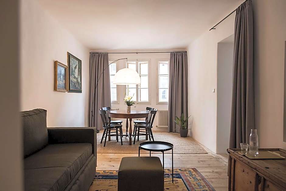 Goldenstern Townhouse