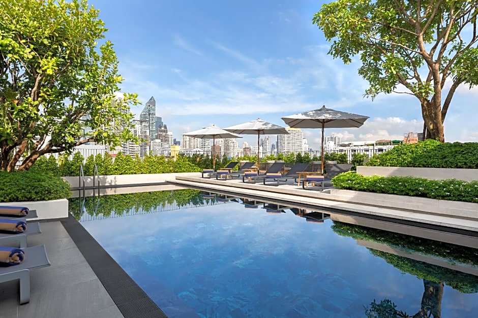 Madi Paidi Bangkok, Autograph Collection