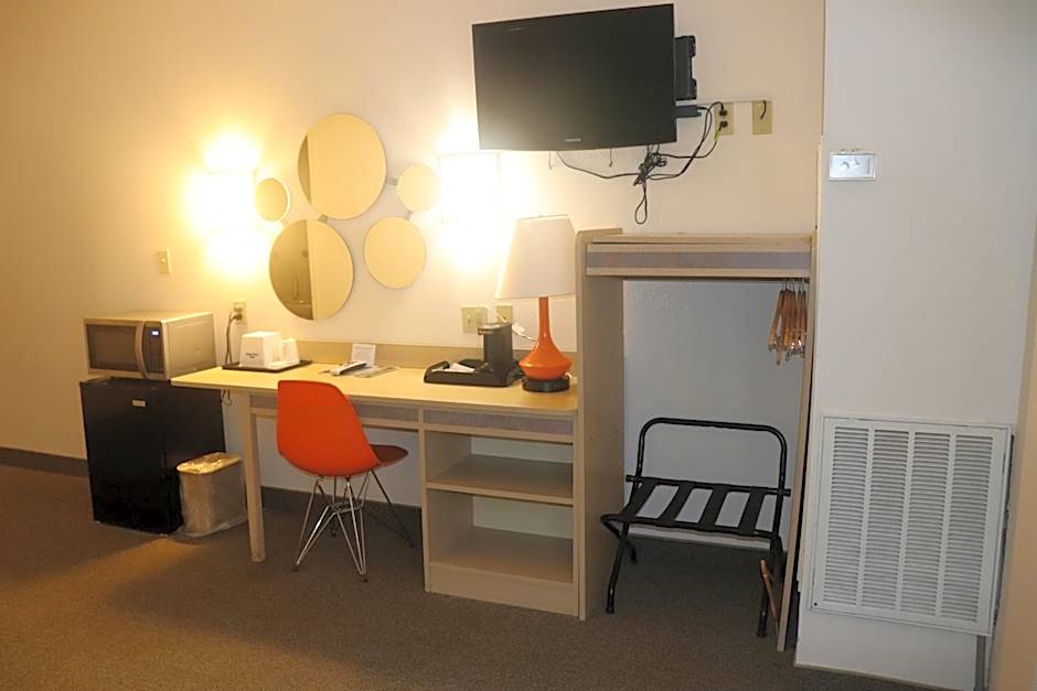 Howard Johnson by Wyndham Tifton GA I-75