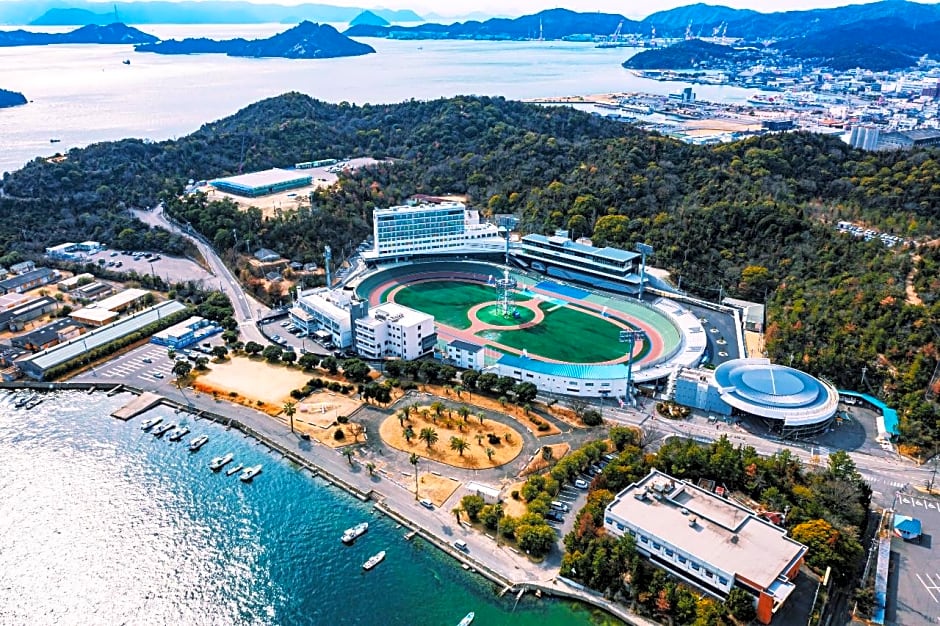 SETOUCHI KEIRIN HOTEL 10 by Onko Chishin